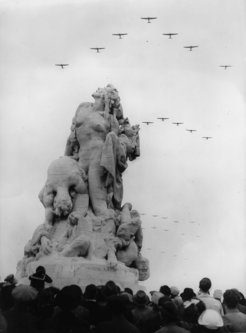 French commemoration on the 22nd anniversary of the Marne Battle. During the ceremony a formation of military planes crosses the former battle field and the memorial of honor. 8 September 1936
