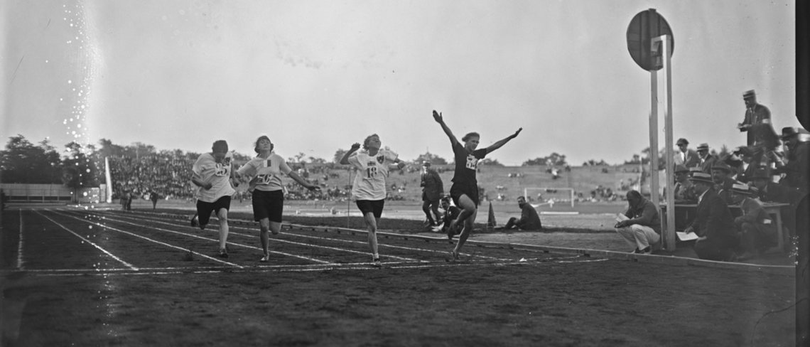 Abstoßender Ehrgeiz: Der Umgang der deutschen Presse mit den "Sportsgirls" in den 1920er Jahren