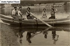 Eine Gruppe von Lehrern aus Vilnius auf dem See Narocz, 1934. Die Unterrichtsprache der Lehrer war Hebräisch. Fotograf: Faber Shlomo