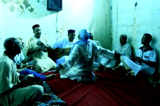 Den inneren Weg durch Klang erfühlen: Soziale Wärme, kritische Gefühle und affektive Trance in islamischen Ritualen Nord Afrikas